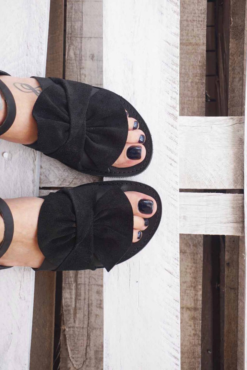 Płaskie sandały damskie ze skóry naturalnej FUNKY B, czarne